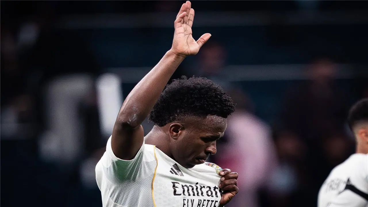 مستجدات جديدة بشأن مستقبل فينيسيوس مع ريال مدريد